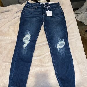 NWT! Women’s KanCan Ankle Skinny jeans